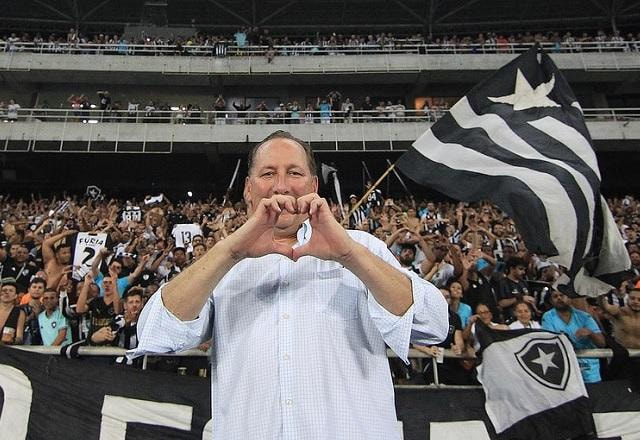 Imagem da noticia "No Botafogo, já gastei duas vezes o que me foi pedido", diz John Textor