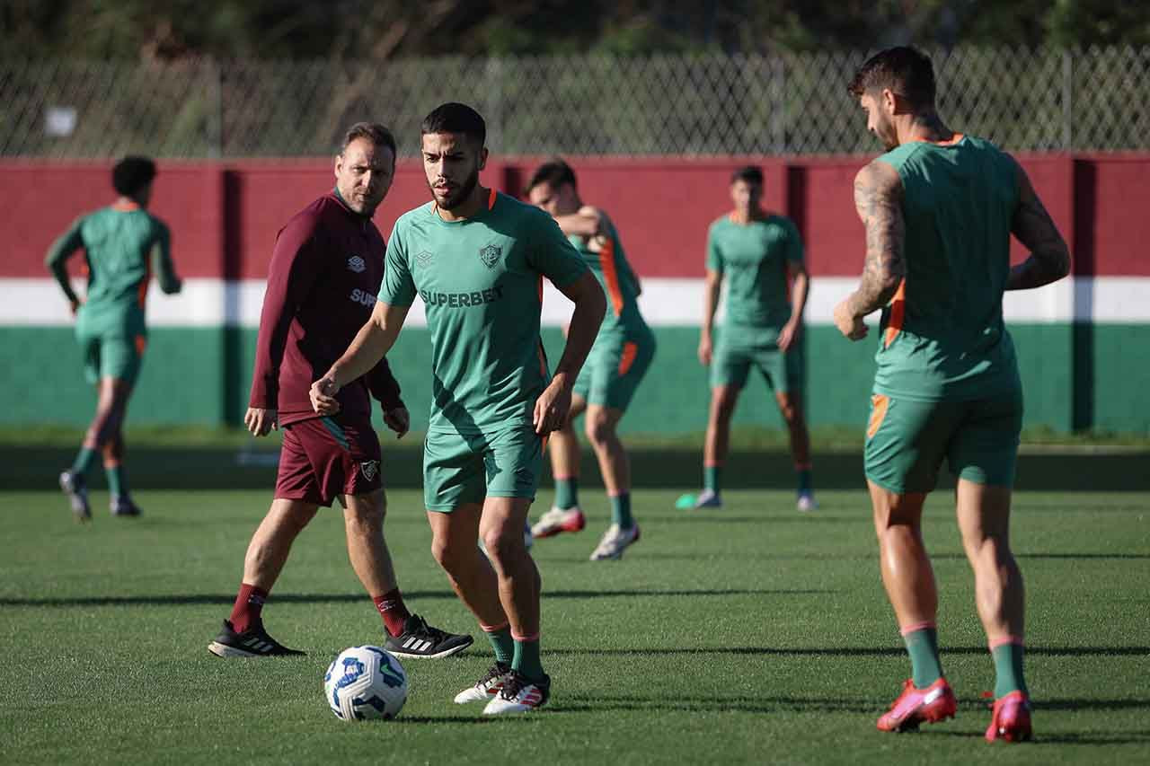 Imagem da noticia Nonato participa de treino do Fluminense e pode ficar à disposição contra o Inter