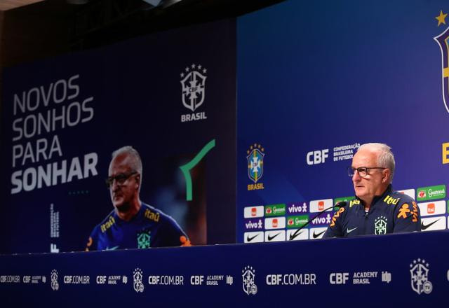 Imagem da noticia "O Brasil tem que aprender a jogar sem Neymar", afirma Dorival