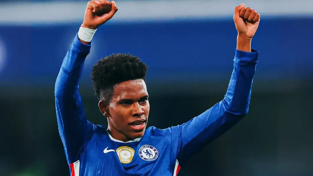 Imagem da noticia Chelsea brinca 'atualiza' apelido de Estêvão após gol decisivo: "Liverpool man"