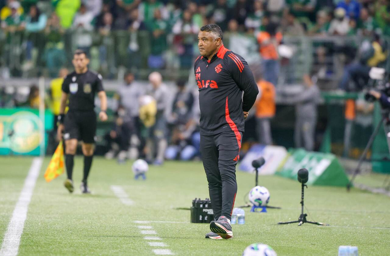 Imagem da noticia Roger Machado cobra atitude do Inter: ''Muito ruim''