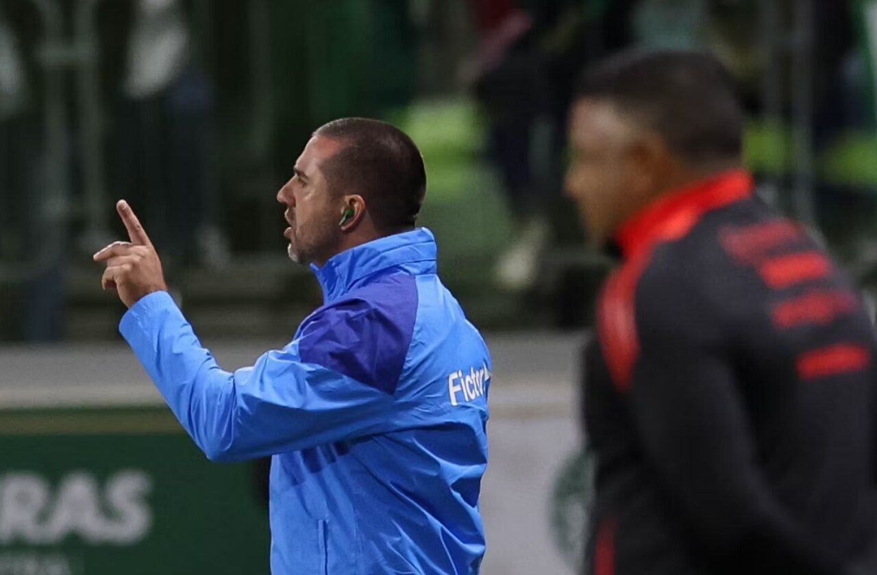 Imagem da noticia Auxiliar elogia evolução do Palmeiras e defende descanso de Abel