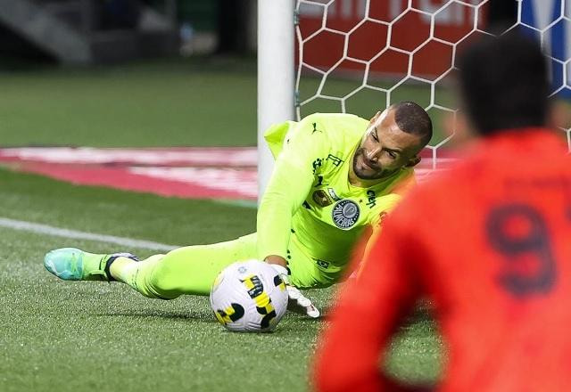 Imagem da noticia Palmeiras perde a 5ª disputa de pênaltis seguida após eliminação para o São Paulo