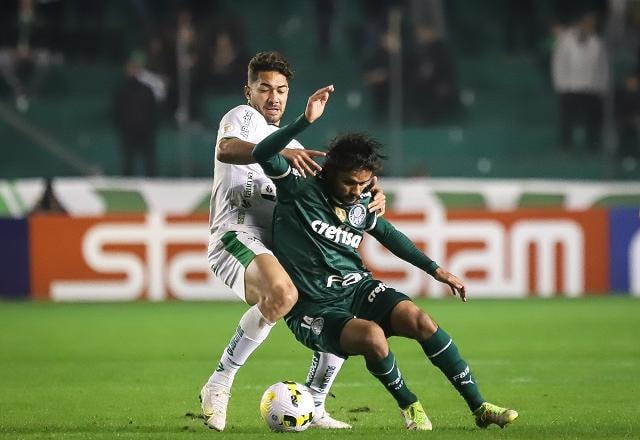 Imagem da noticia Palmeiras vence Juventude e entra no G4 do Brasileirão