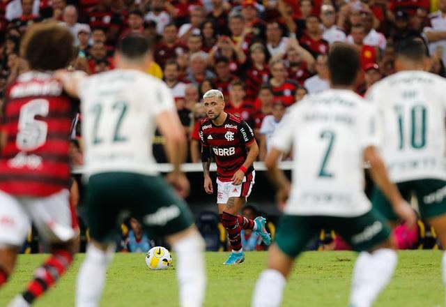Imagem da noticia Palmeiras x Flamengo: onde assistir, escalações e desfalques