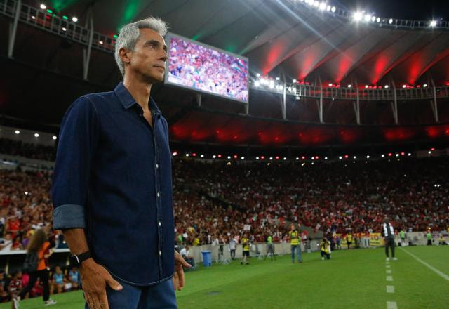 Imagem da noticia Técnico do Flamengo comenta falhas de Léo Pereira: "Tem de dar a volta por cima"