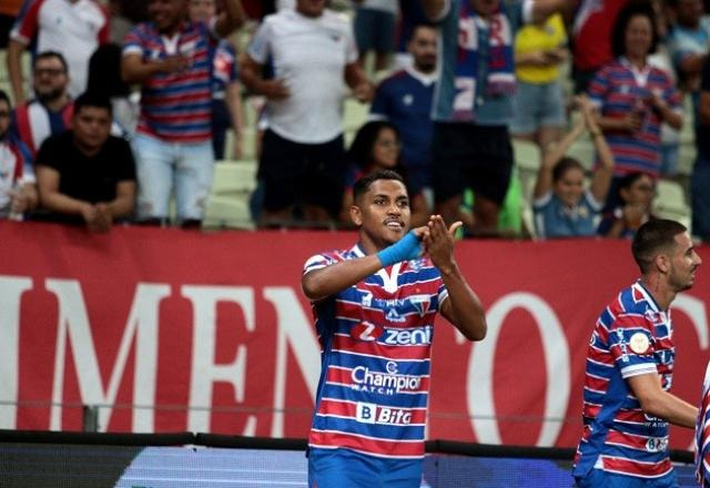 Imagem da noticia Flamengo perde para o Fortaleza, e Corinthians entra no G4 do Brasileirão
