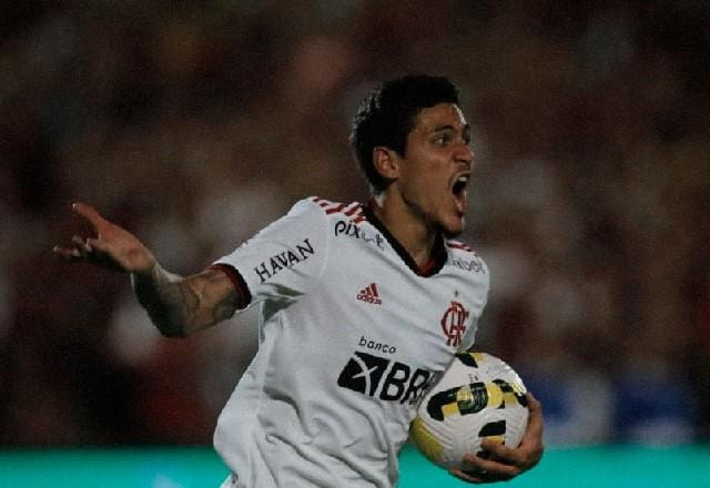 Imagem da noticia Flamengo espanta zebra, vira sobre o Altos-PI e vence na ida da Copa do Brasil