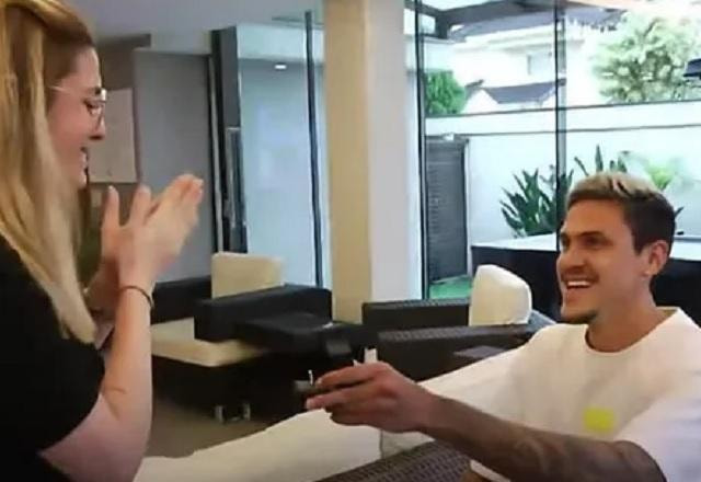 Imagem da noticia Pedro, do Flamengo, pede a namorada em casamento após convocação para Copa
