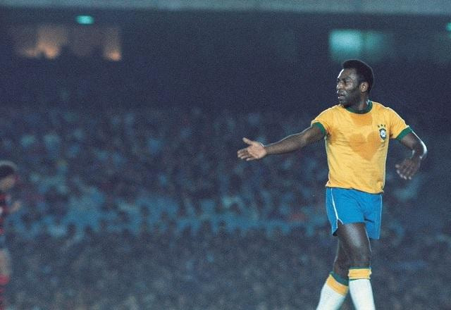 Imagem da noticia Pelé já foi expulso e voltou a campo por pressão da torcida