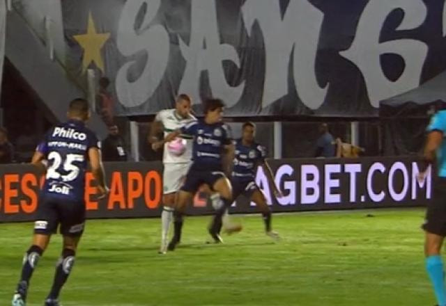 Imagem da noticia CBF admite erro em pênalti dado em Santos x Coritiba: "Posição natural"