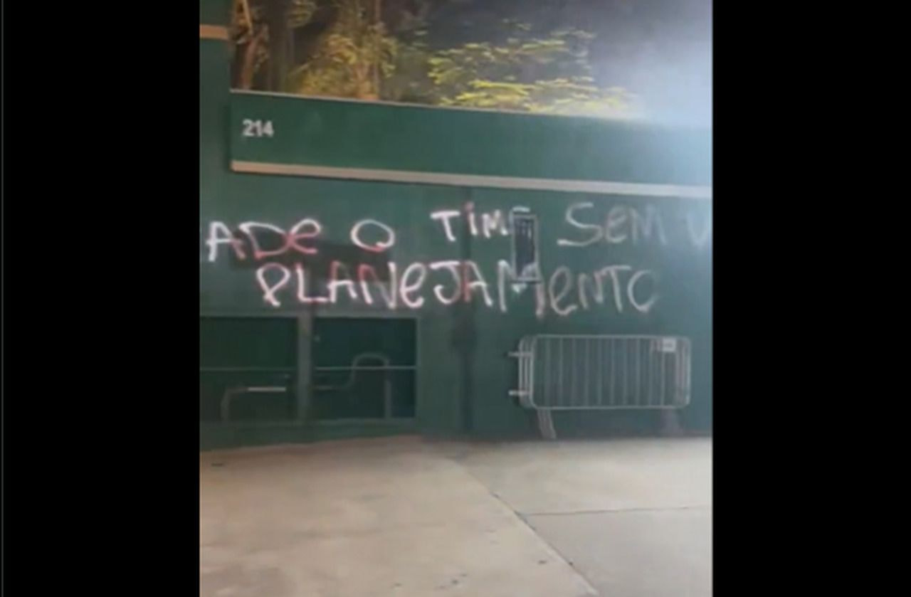 Imagem da noticia Palmeiras registra B.O após pichação nos muros do Allianz Parque