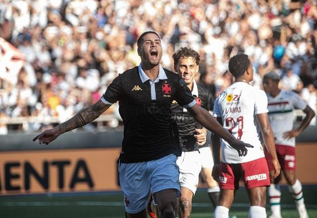 Imagem da noticia Pec marca duas vezes e Vasco bate Fluminense em clássico de seis gols