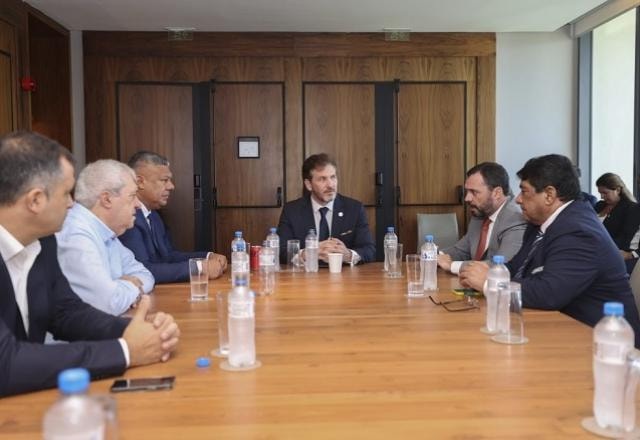 Imagem da noticia Presidentes de Fluminense e Boca Juniors pedem paz entre torcidas