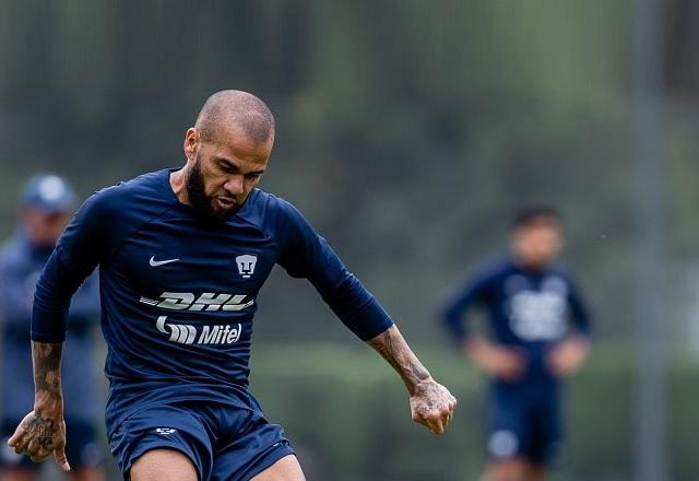 Imagem da noticia Pumas pede desculpas a Dani Alves por "mal-entendido" sobre lesão