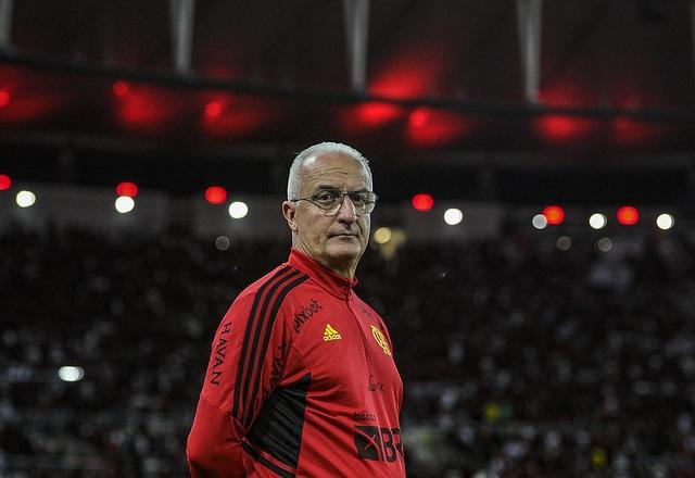 Imagem da noticia Punido, Dorival Júnior retorna às oitavas da Copa Libertadores após 10 anos