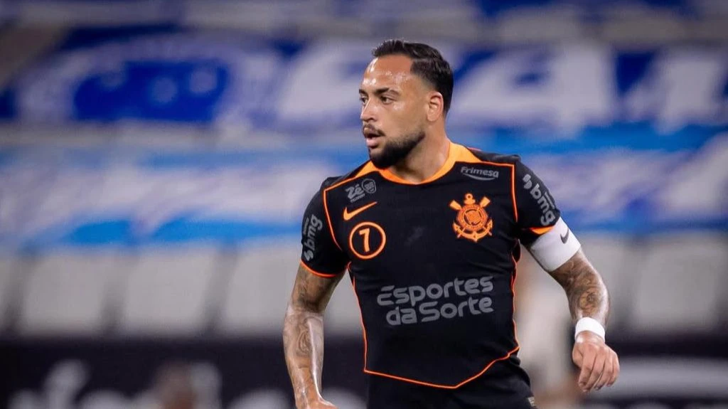 Imagem da noticia Atlético-MG avança por Maycon após falha contratual do Corinthians