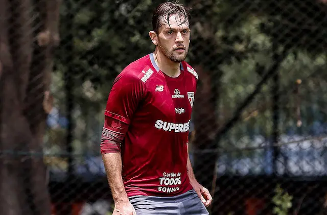 São Paulo treina com novidades e terá Tolói de volta contra o Vasco São Paulo treina com novidades e terá Tolói de volta contra o Vasco