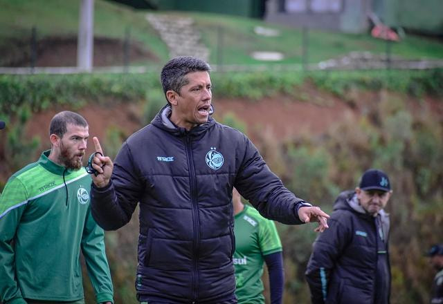 Imagem da noticia Relembre a ascensão meteórica de Thiago Carpini, novo técnico do São Paulo