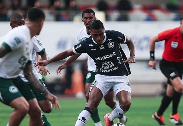 Remo vira em cima do Góiás e, após 31 anos, está de volta à Série A Remo vira em cima do Góiás e, após 31 anos, está de volta à Série A