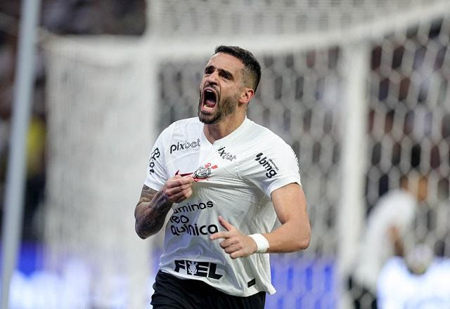 Imagem da noticia Renato Augusto decide, e Corinthians bate São Paulo pela ida da Copa do Brasil