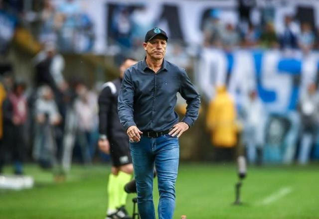 Imagem da noticia Renato Gaúcho nega ter criticado estilo de Diniz: "Meu jeito de ver futebol"