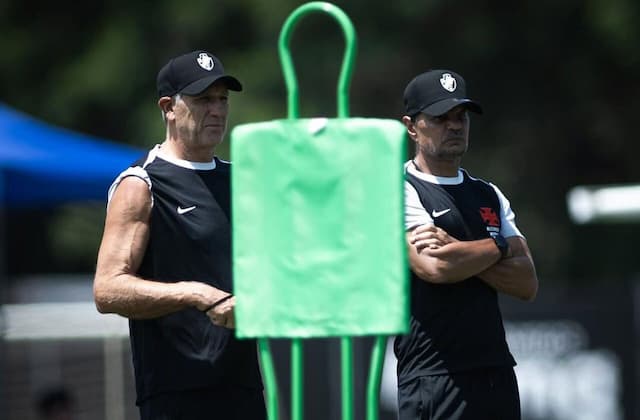 Vasco avalia poupar time titular na Sul-Americana Vasco avalia poupar time titular na Sul-Americana