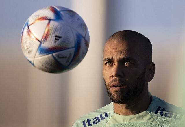 Imagem da noticia Material biológico encontrado na vítima é de Daniel Alves, diz jornal
