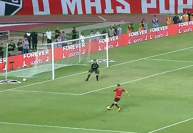 Imagem da noticia Ricardo Oliveira empata para o Milan após passe milimétrico de Seedorf