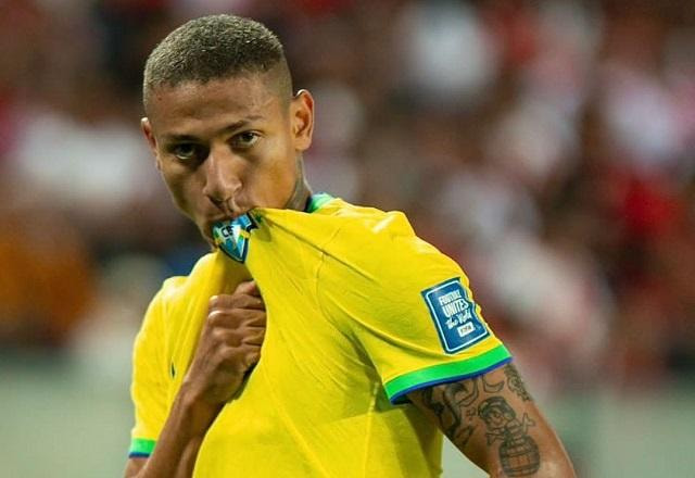 Imagem da noticia Richarlison revela problemas extracampo: "Pessoas só de olho no meu dinheiro"