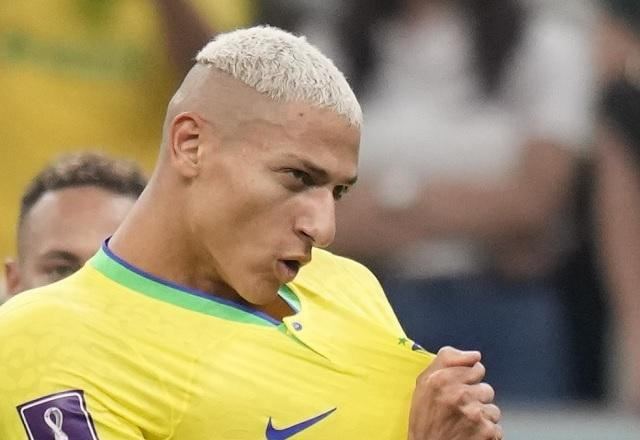 Imagem da noticia Destaque do Brasil, Richarlison comemora estreia com gols: "Sonho de criança"