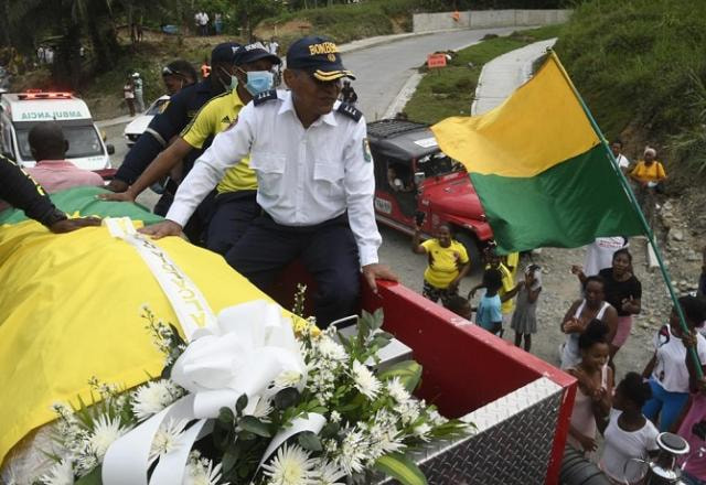 Imagem da noticia Corpo de Rincón é velado em Buenaventura e segue a Cali para despedida e enterro