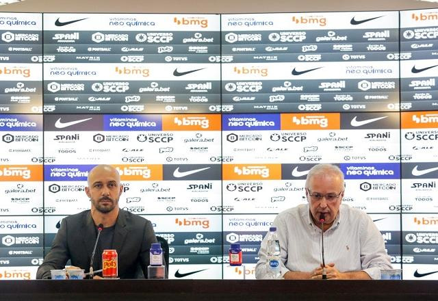 Imagem da noticia Diretoria do Corinthians vê caso de Jô "insustentável" e admite negociar Luan