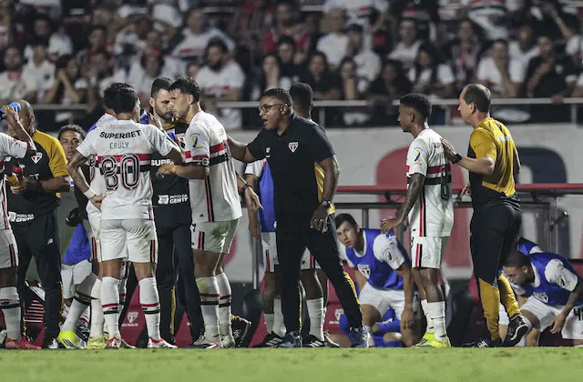 Roger terá Data FIFA para corrigir ataque do São Paulo após queda de rendimento Roger terá Data FIFA para corrigir ataque do São Paulo após queda de rendimento