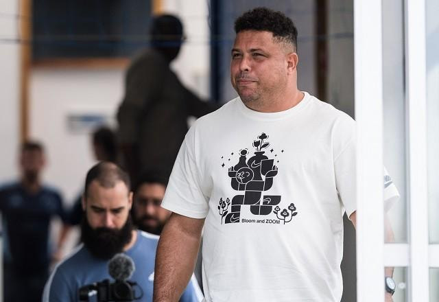 Imagem da noticia Ronaldo ironiza gramados em Minas: "Jardim de 1979 que nunca foi trocado"