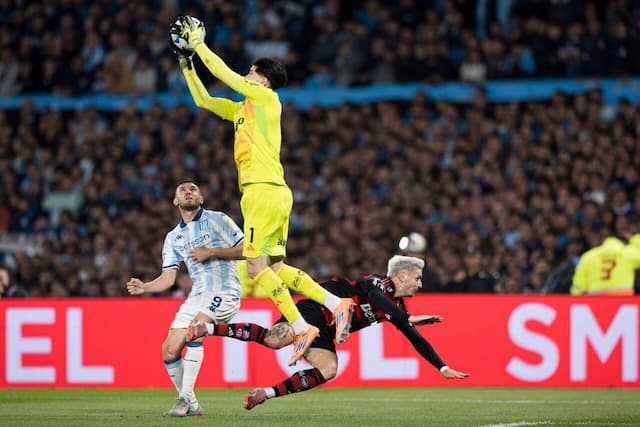 Rossi garante empate e Flamengo se classifica à final da Libertadores Rossi garante empate e Flamengo se classifica à final da Libertadores