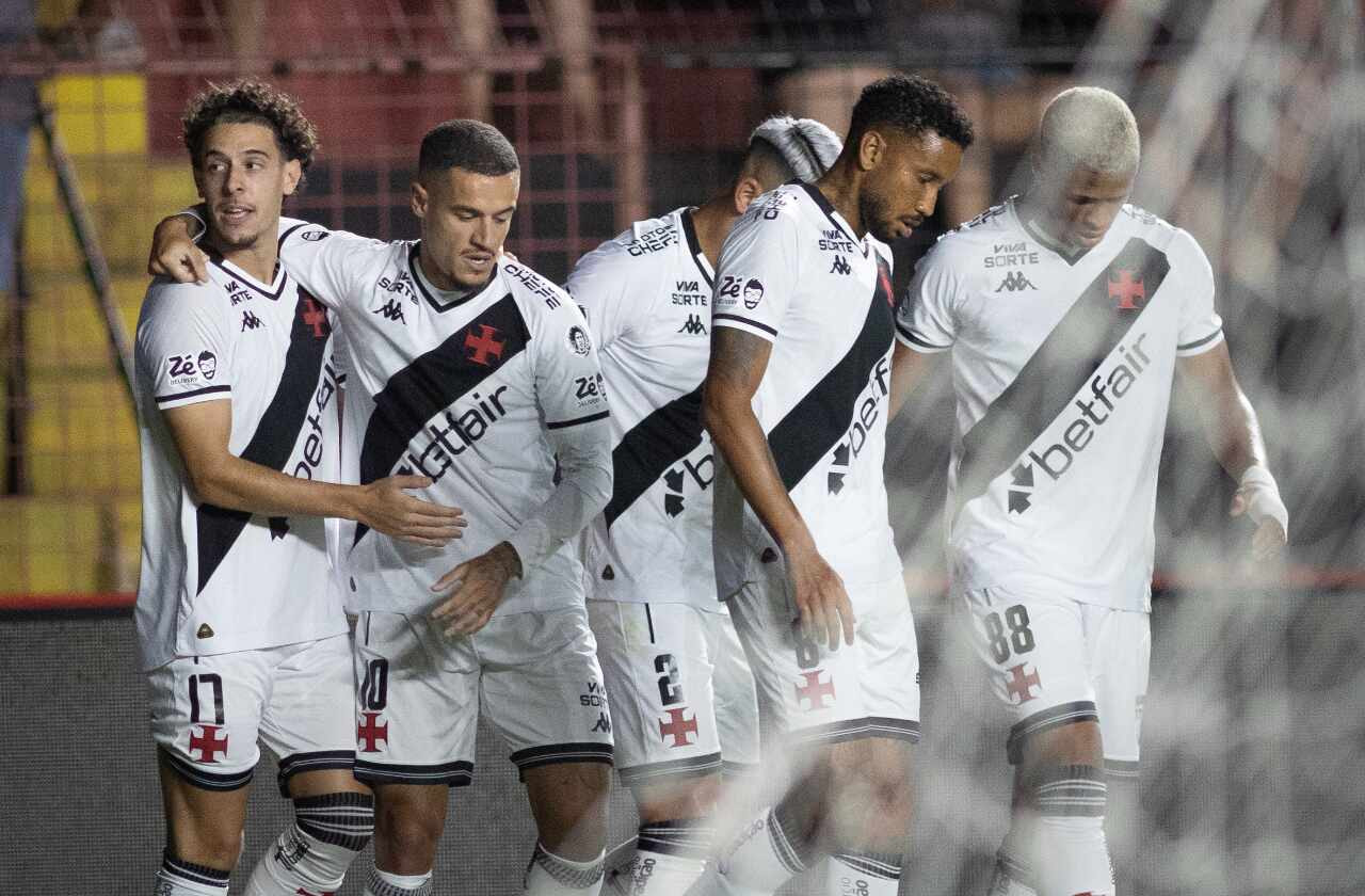 Imagem da noticia Vasco resiste à pressão do Sport no fim e garante três pontos fora de casa