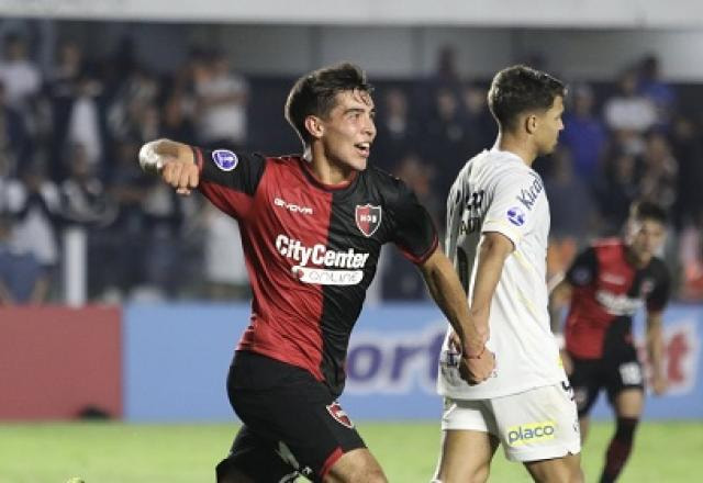 Imagem da noticia Santos perde para Newell's Old Boys e pode dar adeus à Sul-Americana