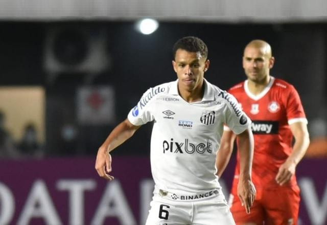 Imagem da noticia Com gol aos 56, Santos vence Unión La Calera e assume liderança na Sul-Americana
