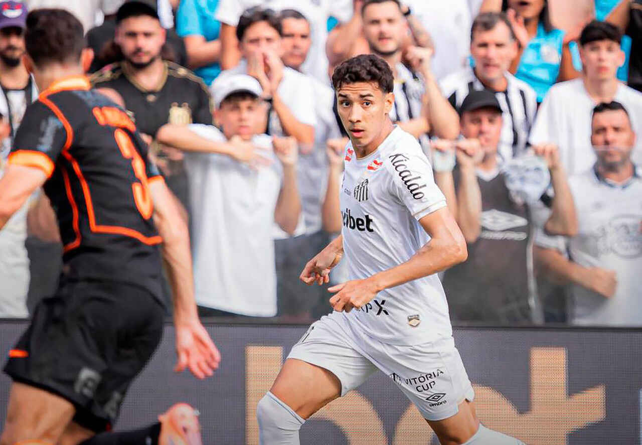 Imagem da noticia Com gols de Gabigol e Depay, Santos e Corinthians empatam na Vila