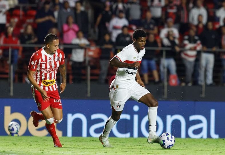 Imagem da noticia Náutico x São Paulo: prováveis escalações, onde assistir ao vivo e horário