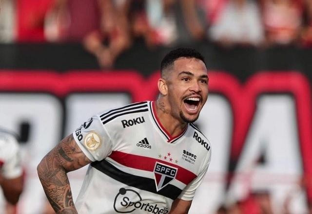 Imagem da noticia Com dois de Luciano, São Paulo bate o Atlético-GO e volta a vencer no Brasileirão