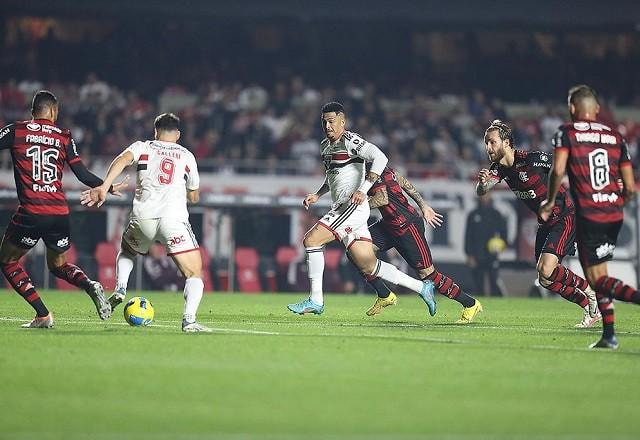 Imagem da noticia São Paulo tenta "milagre" para voltar à final da Copa do Brasil após 22 anos