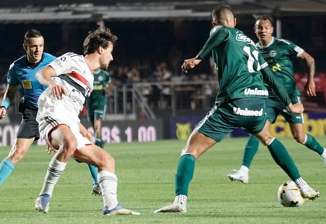 Imagem da noticia São Paulo e Goiás empatam em noite de seis gols e pênalti perdido