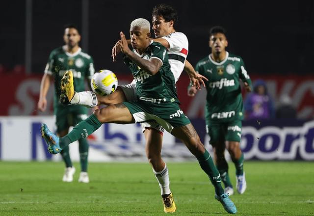 Imagem da noticia São Paulo x Palmeiras: onde assistir, escalações e desfalques