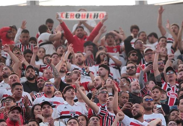 Imagem da noticia São Paulo revela casos de racismo contra funcionário e torcedores na Arena da Baixada