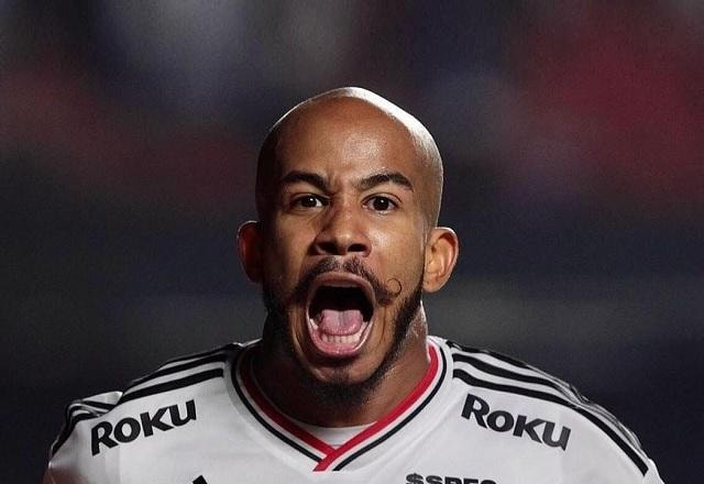Imagem da noticia São Paulo bate Palmeiras e larga na frente nas oitavas da Copa do Brasil