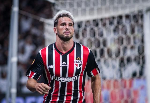 Imagem da noticia São Paulo vence Corinthians e decreta fim do tabu na Neo Química Arena