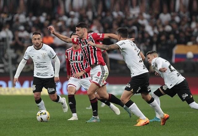 Imagem da noticia São Paulo x Corinthians: onde assistir, escalações e desfalques
