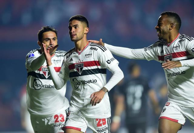Imagem da noticia São Paulo massacra Jorge Wilstermann e está nas oitavas da Sul-Americana